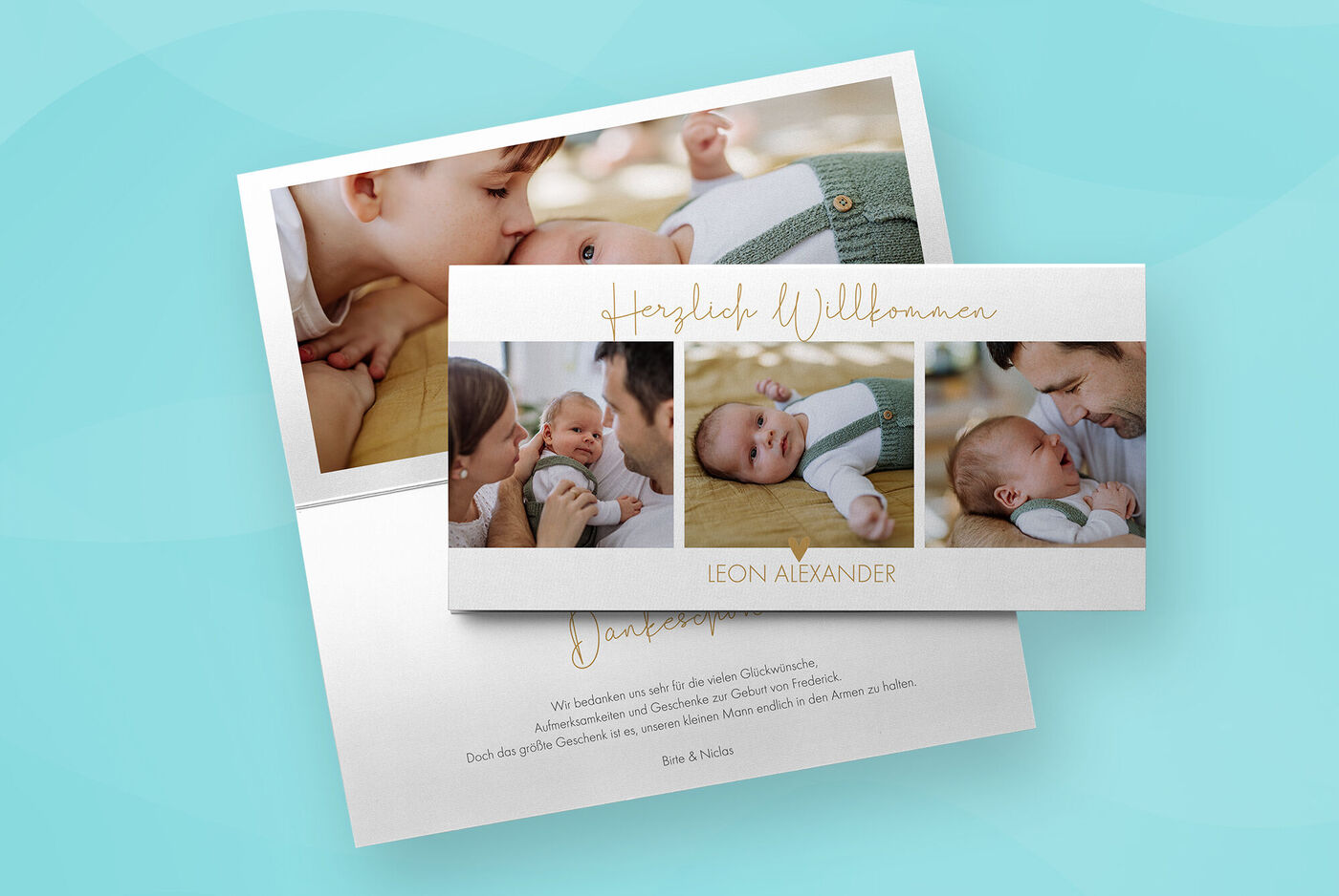 Klappkarte mit Babydesign, Babyfotos und Willkommenstext