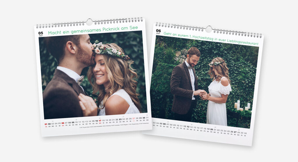 Zwei Kalenderblätter eines Kalenders mit Fotos eines Hochzeitspaares. Über dem Foto ist je eine kleine Aufgabe geschrieben.